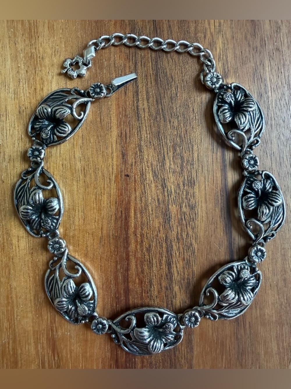 Vintage Silver Tone Floral Link Necklace Statement Collar Lillies